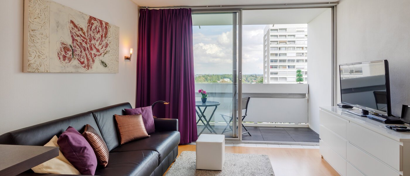 Ploché München Arabellapark 01 Obývacia časť 7848