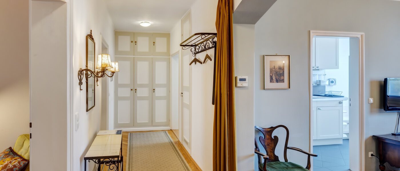 Ploché München Maxvorstadt - Universitätsviertel 03 Chodba/priestor 7887