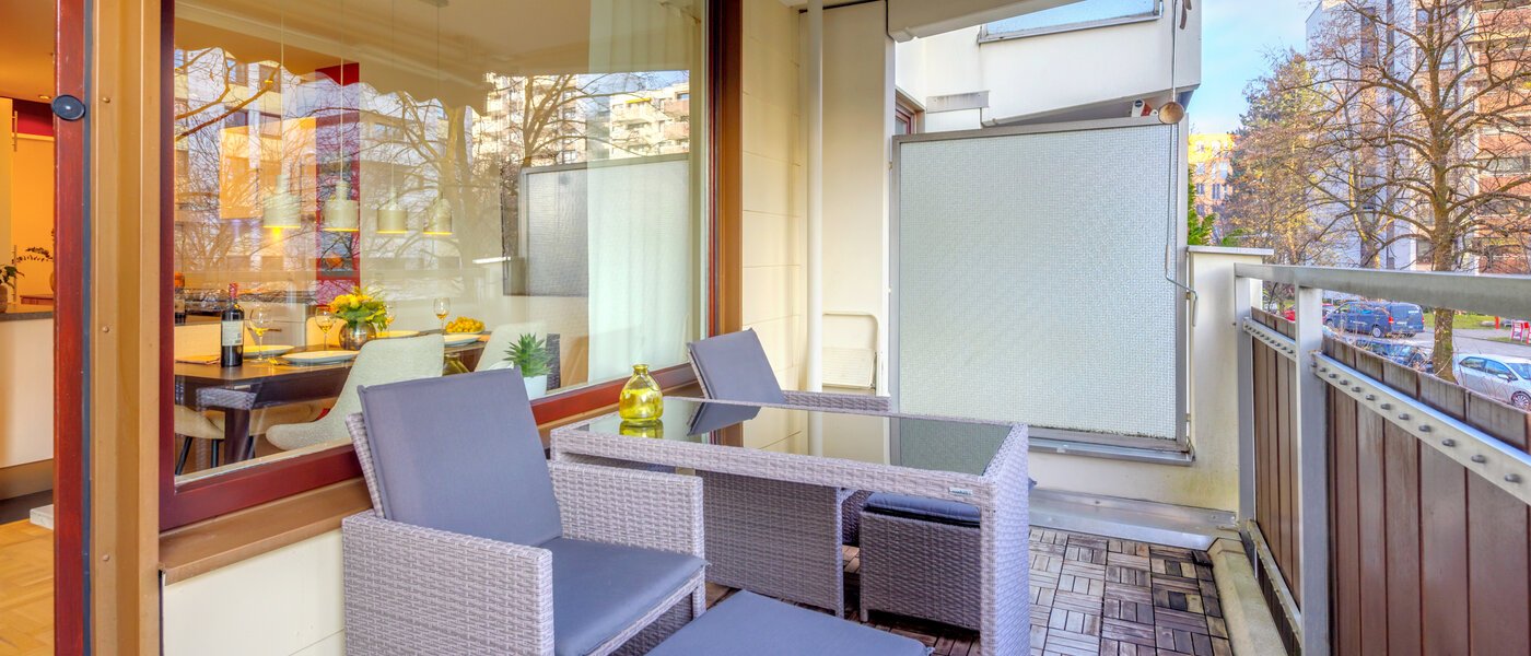 Ravna stran München Haidhausen 01 Balkon 7905