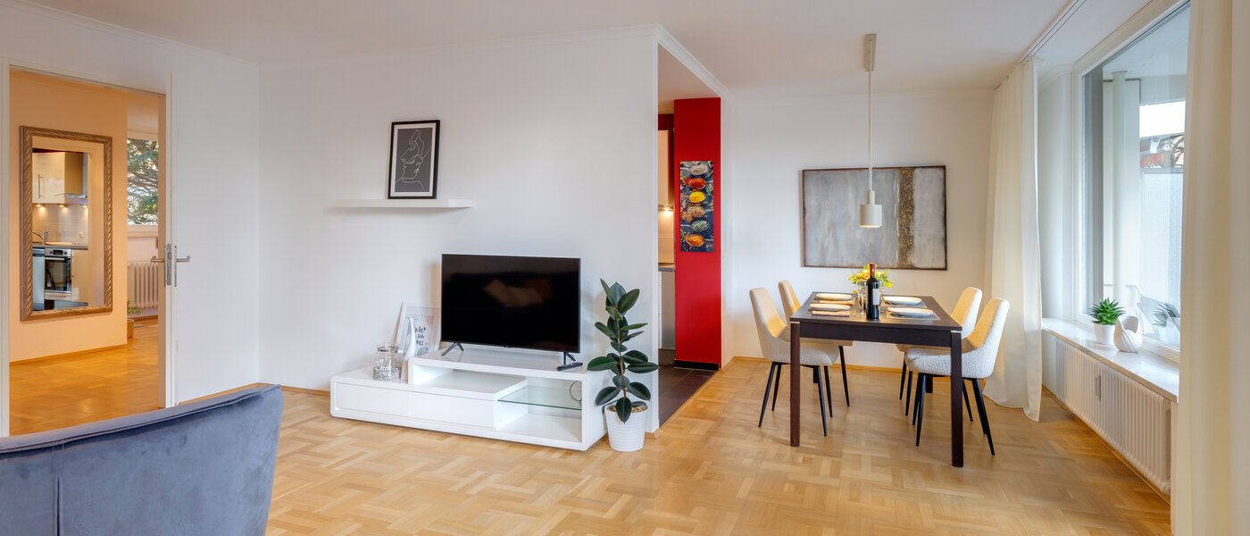 Ravna stran München Haidhausen 05 Dnevni prostor 7905