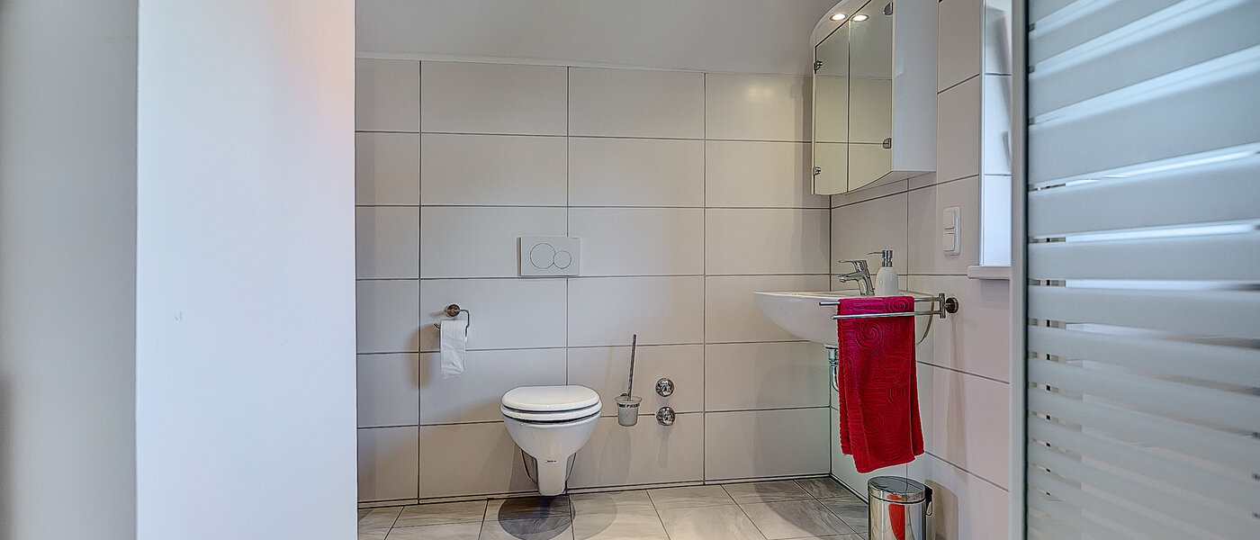 Mieszkanie na poddaszu München Untermenzing 03 Łazienka 7937