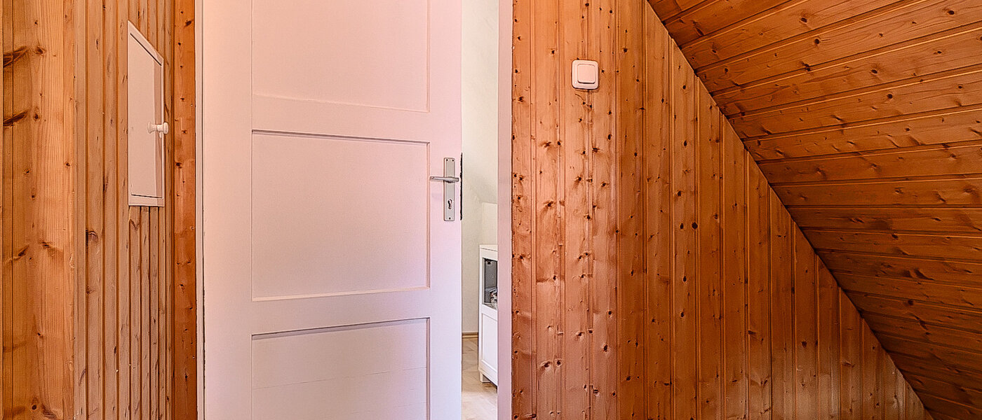 Mieszkanie na poddaszu München Untermenzing 04 Korytarz/przejście 7937