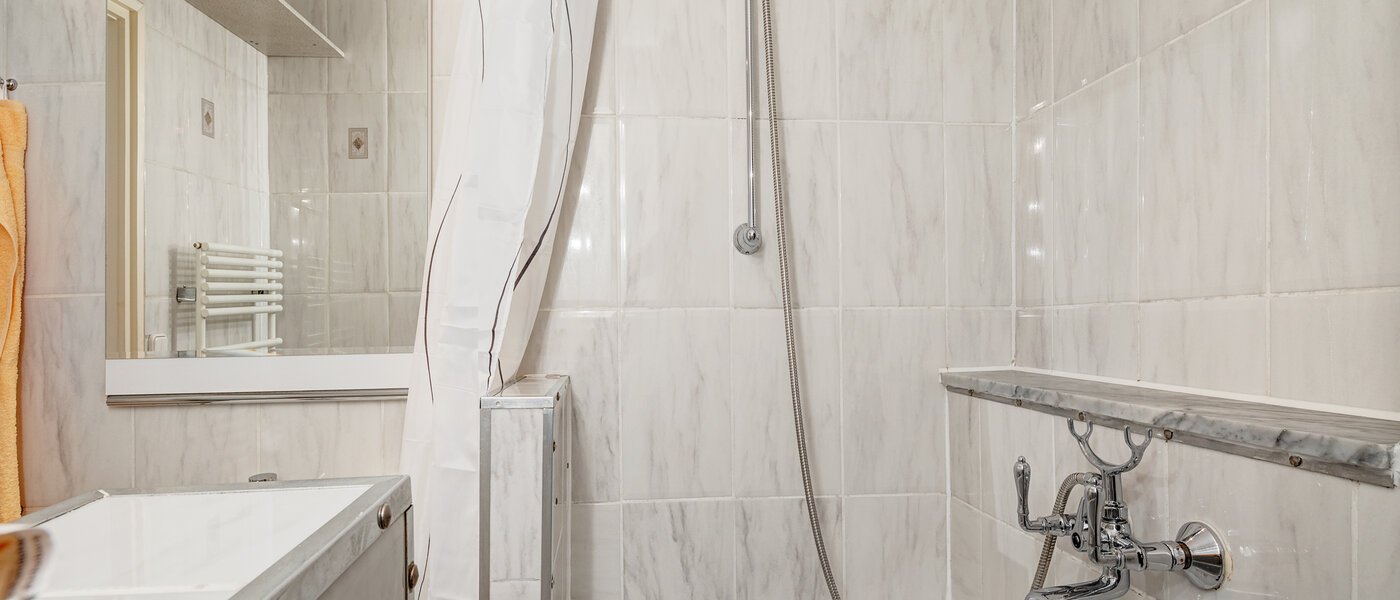 Ploché München Maxvorstadt - Museumsviertel 02 Koupelna 796