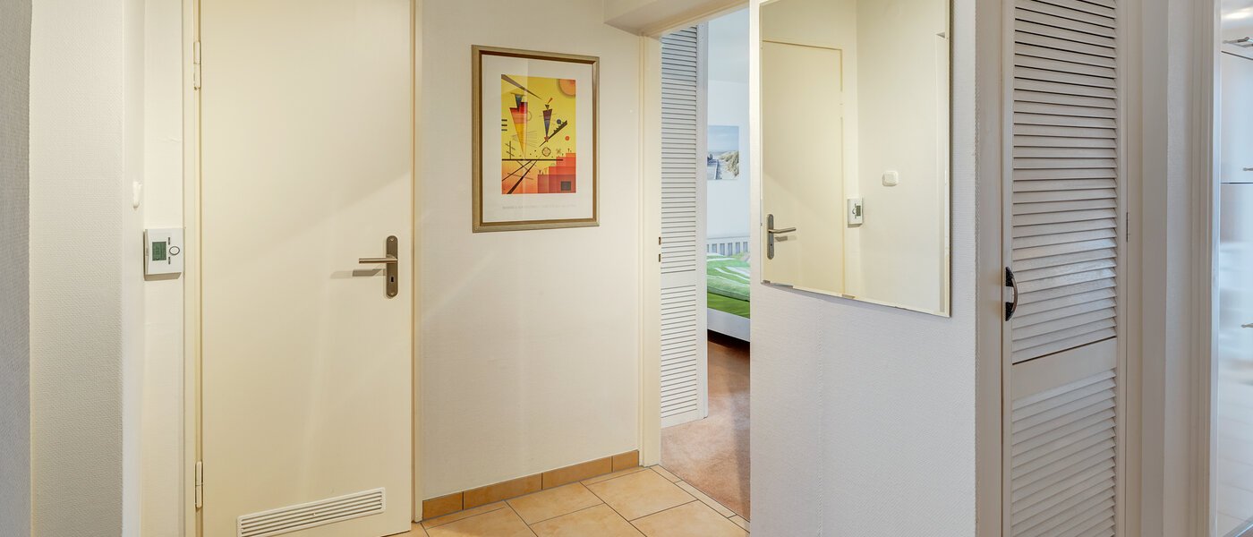 Ploché München Maxvorstadt - Museumsviertel 03 Chodba/chodba 796