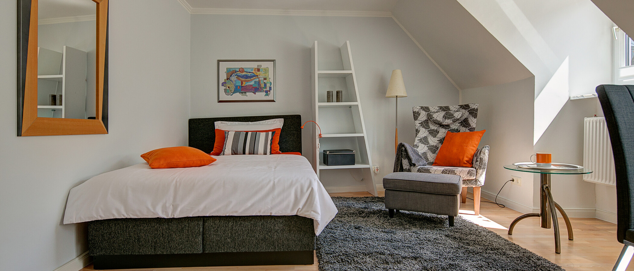 Таванско помещение München Altstadt 04 Living 8000