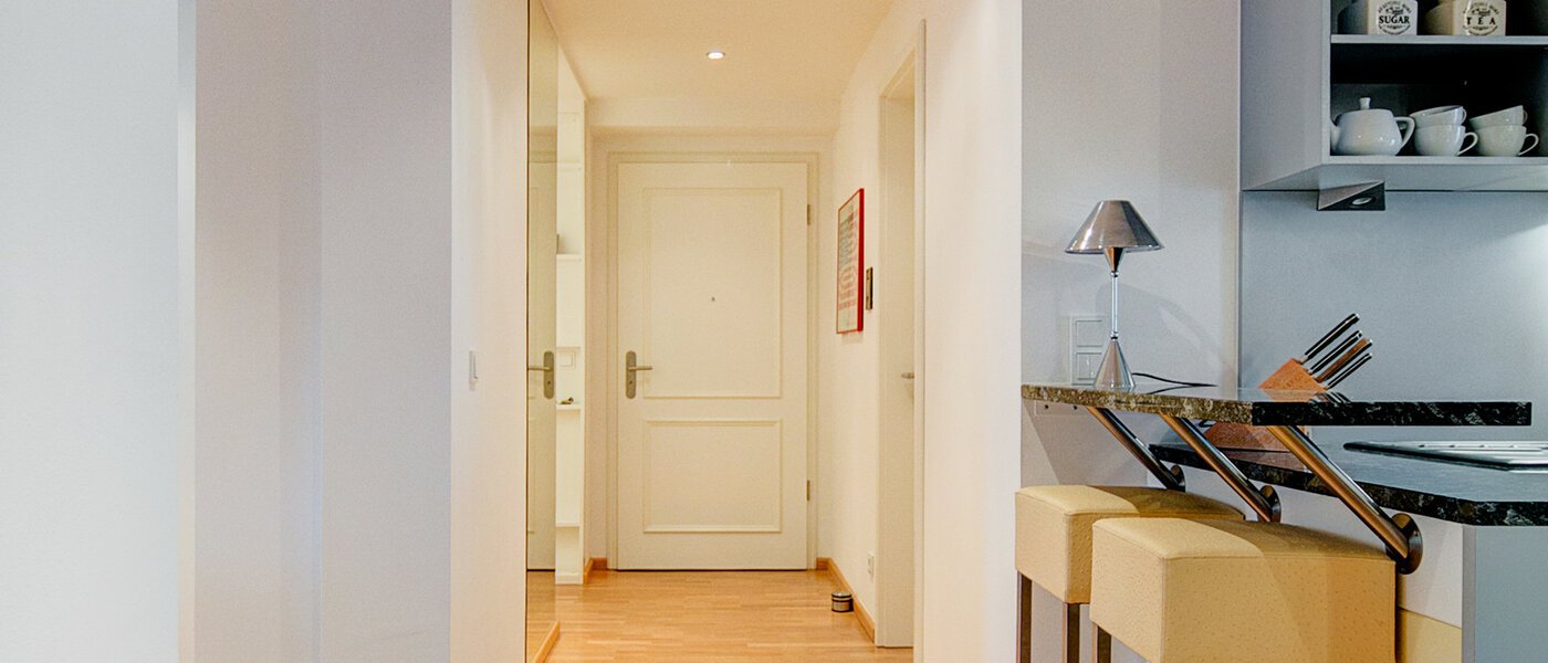 Flad München Glockenbachviertel 01 Korridor/gang 8066