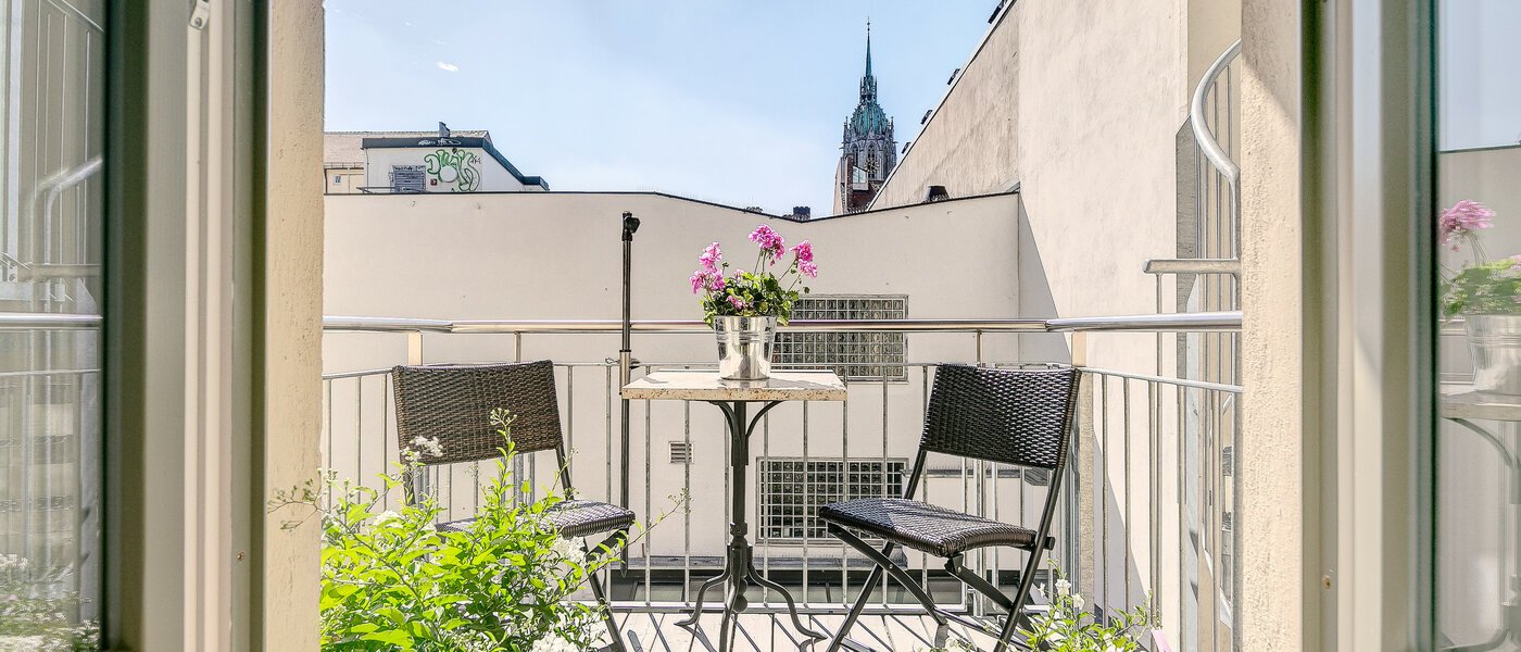 Плоский München Ludwigsvorstadt 01 Балкон 8085