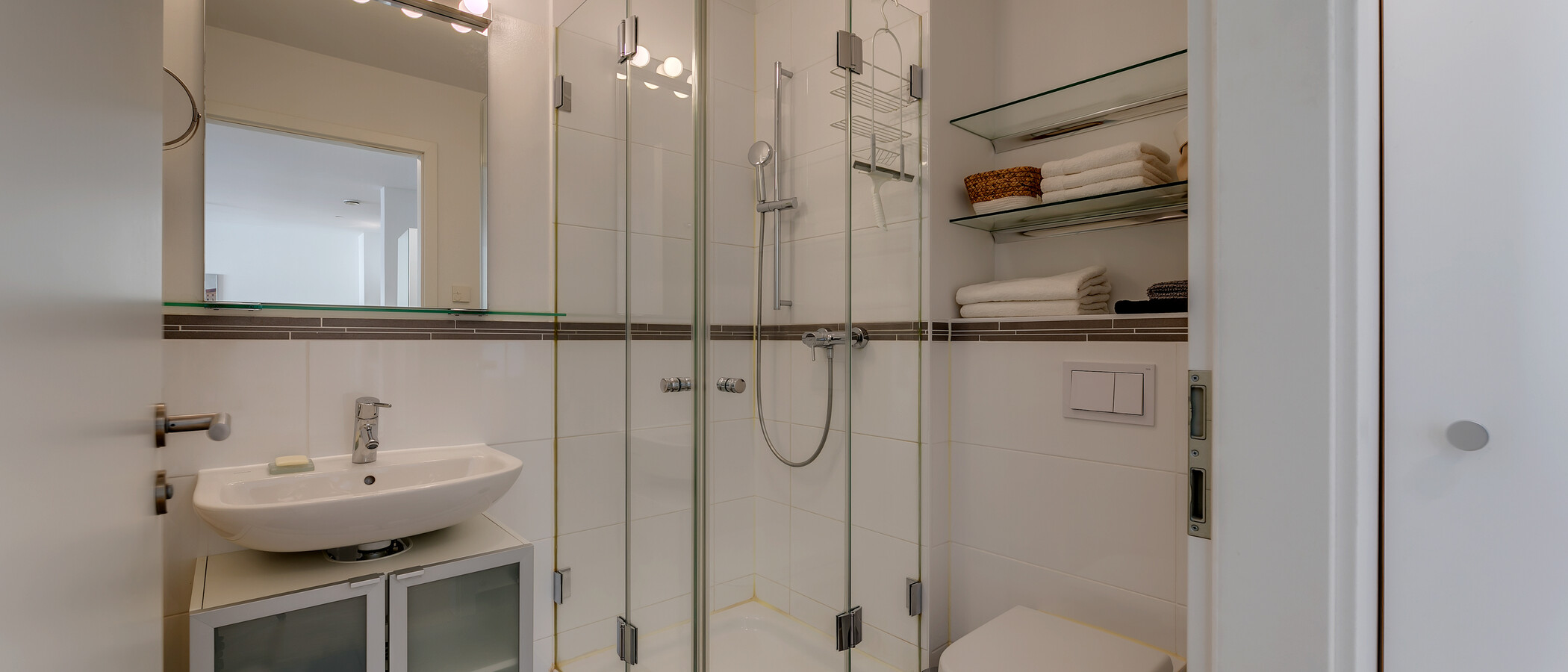 Flat München Haidhausen 01 Baderom 8177