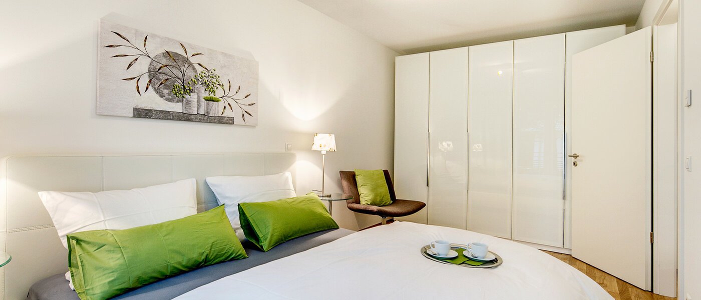 Płaski München Bogenhausen 03 Spanie 8290