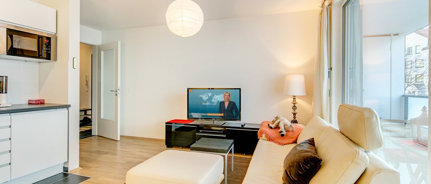 Lapos München Pasing 03 Nappali 8320