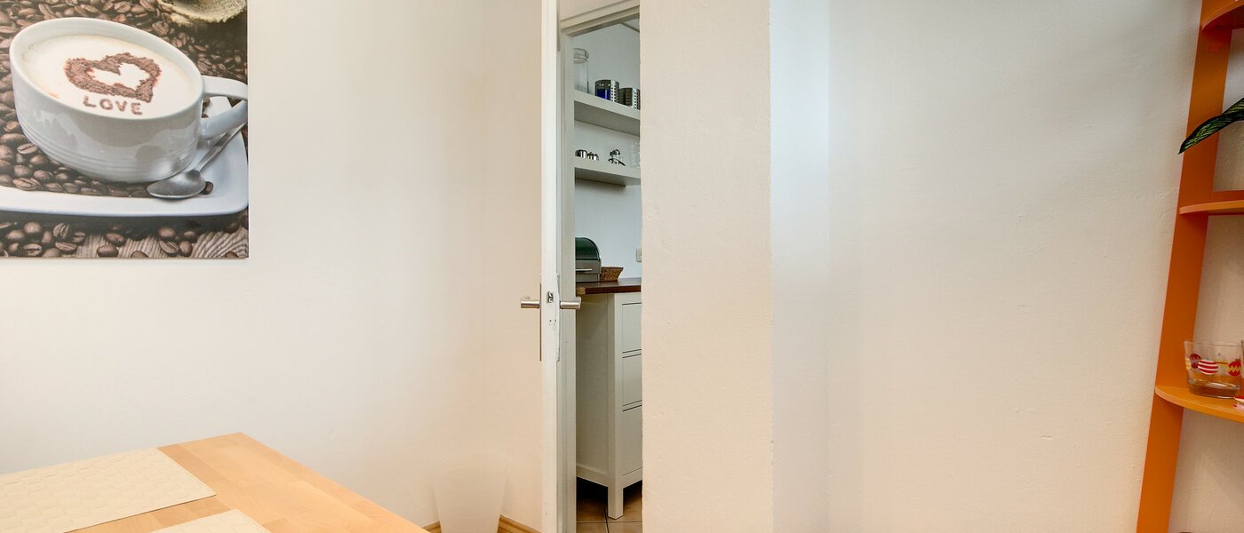 Flad München Bogenhausen 03 Fødevarer 8433