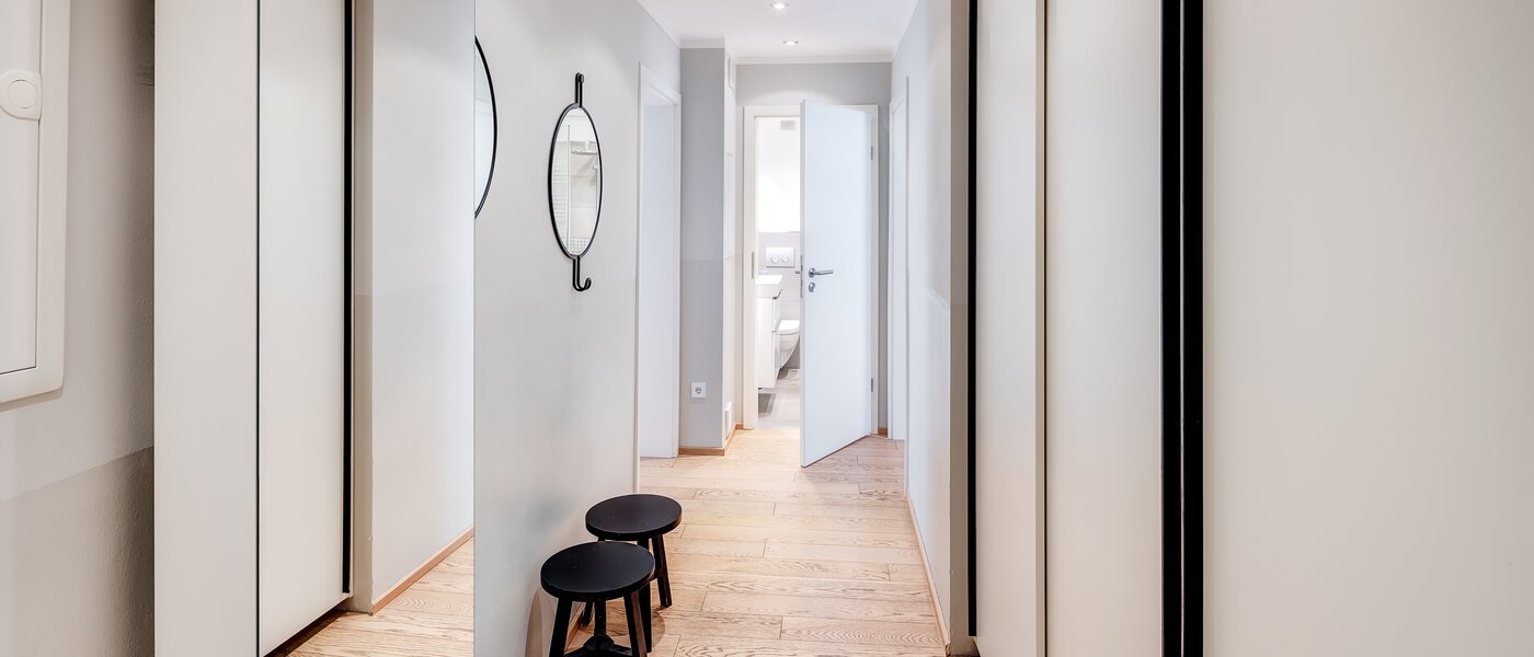 플랫 München Maxvorstadt - Museumsviertel 01 복도/복도 8504