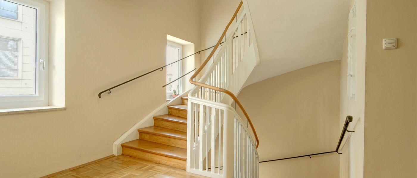 플랫 München Lehel 01 계단 8569