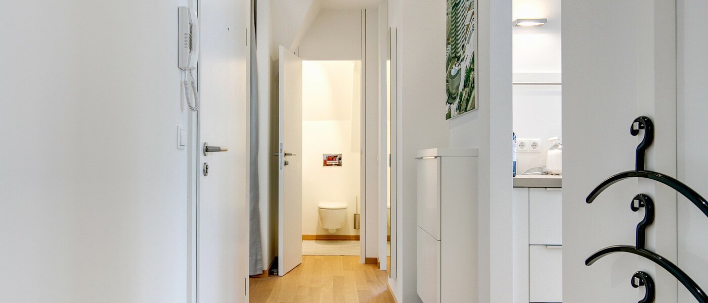 Плоский München Neuhausen 01 Коридор/передпокій 8591