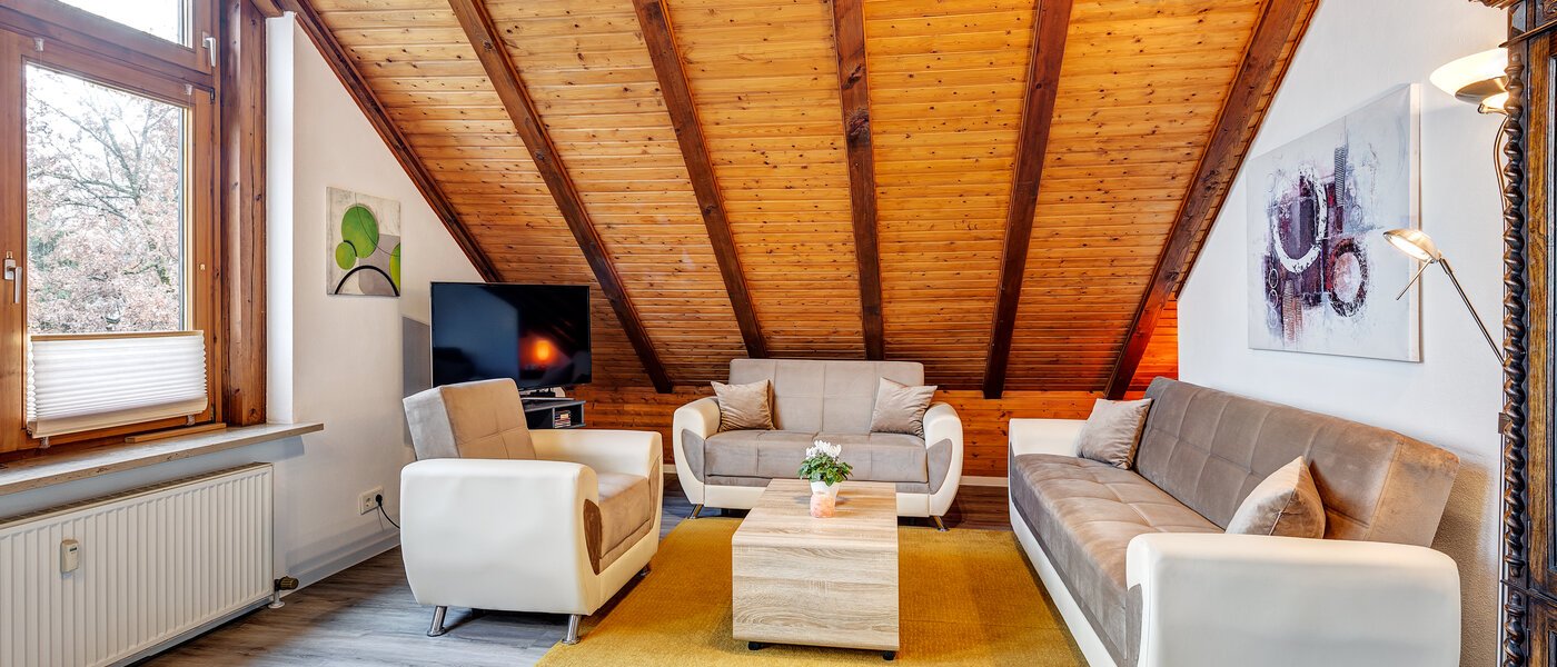 다락방 평면 München Berg am Laim 02 거실 공간 8602