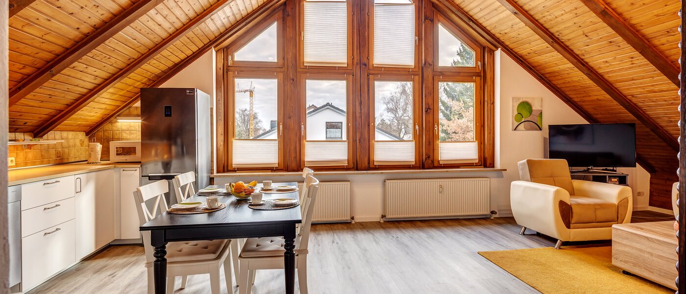 다락방 평면 München Berg am Laim 03 거실 공간 8602