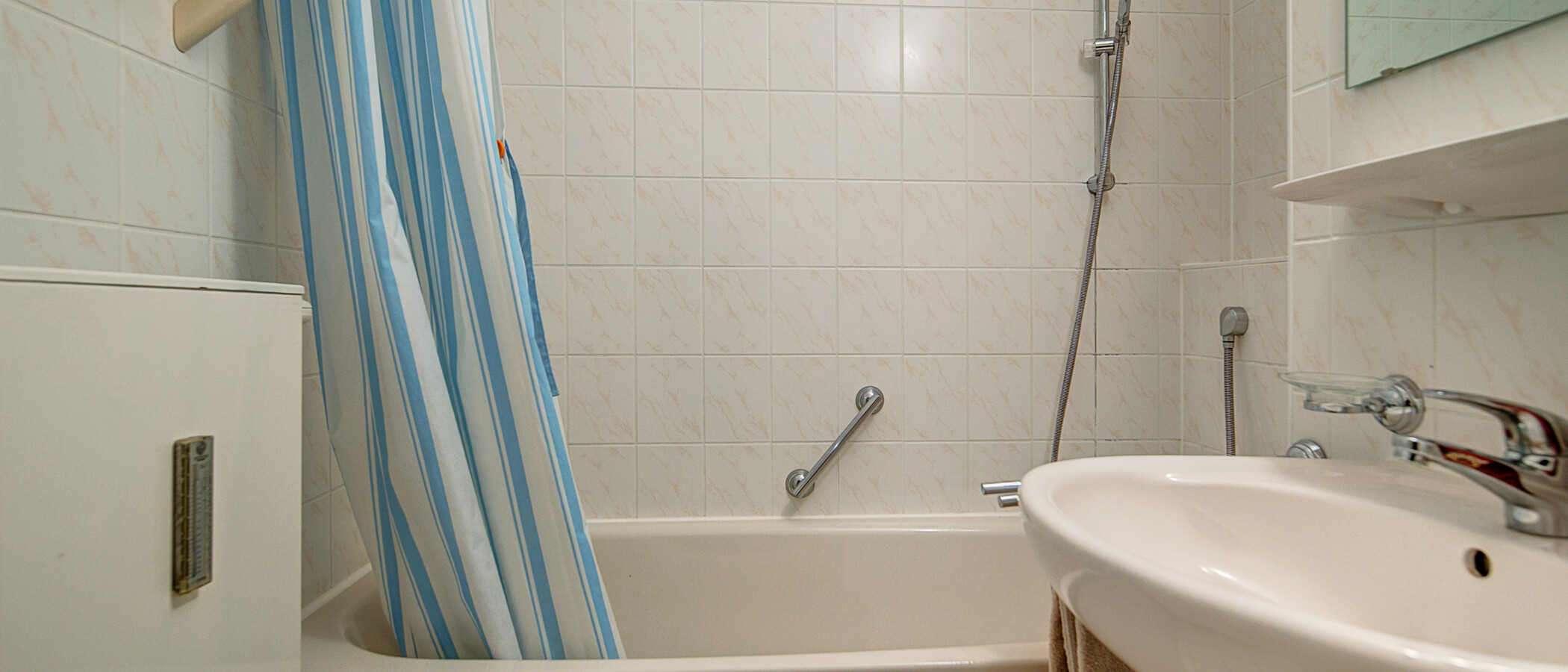Tetőtéri lakás München Moosach 02 Fürdőszoba 8631