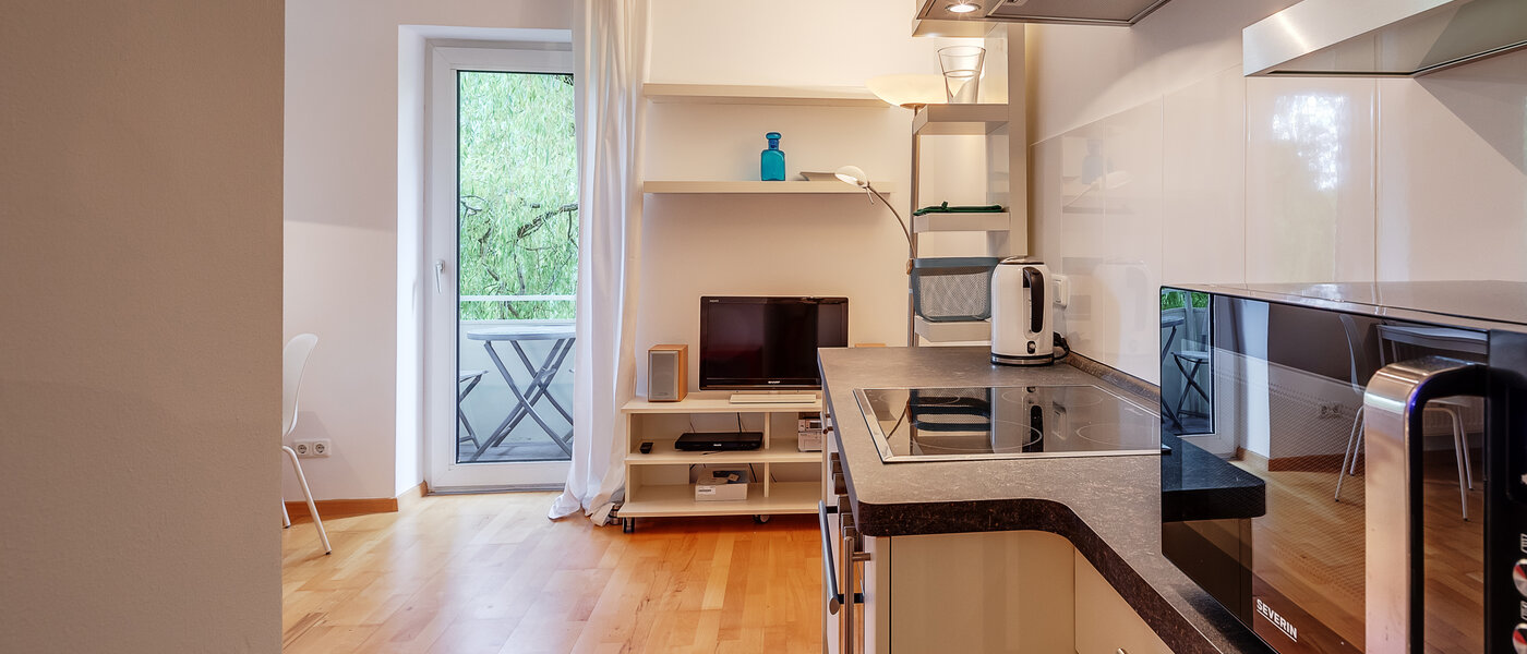 Ravna stran München Parkstadt Bogenhausen 03 Kuhinja 8635