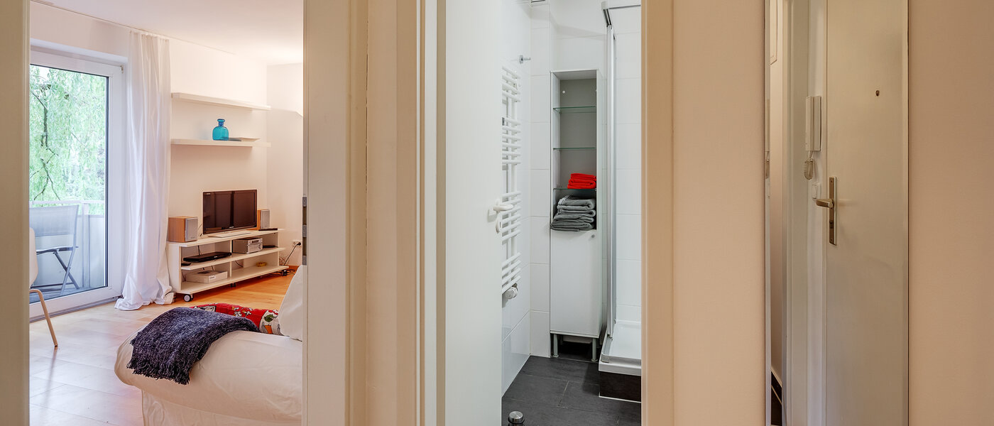 Ravna stran München Parkstadt Bogenhausen 01 Koridor/hodnik 8635