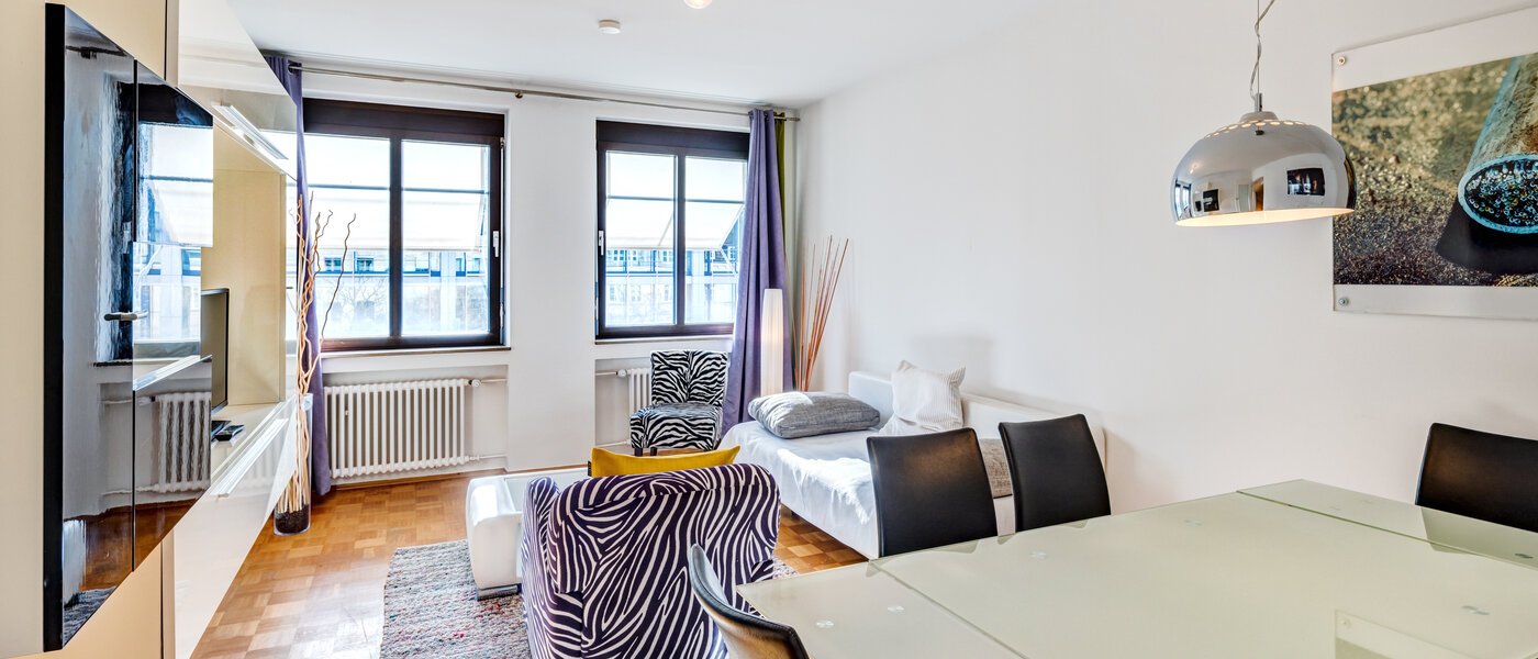 플랫 München Maxvorstadt 01 거실 8779