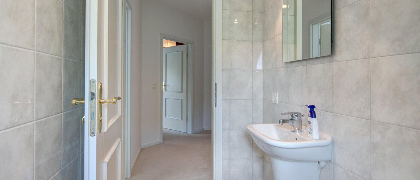 Loftslejlighed München Solln 02 Gæstetoilet 8785