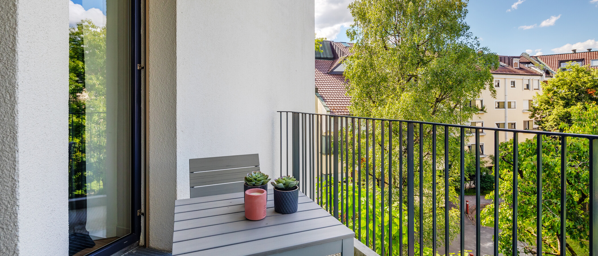 Lapos München Bogenhausen 01 Erkély 8796