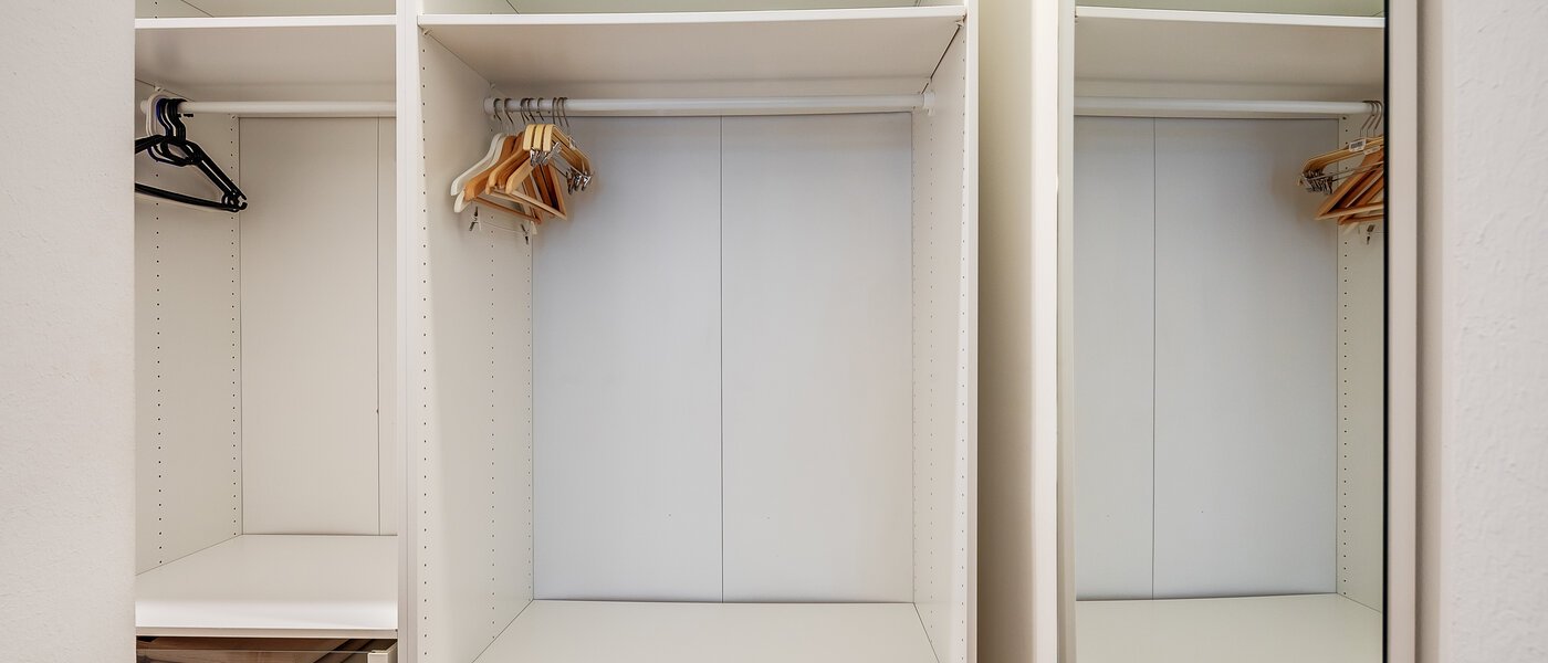 Ploché München Schwabing 02 Šatna 8837