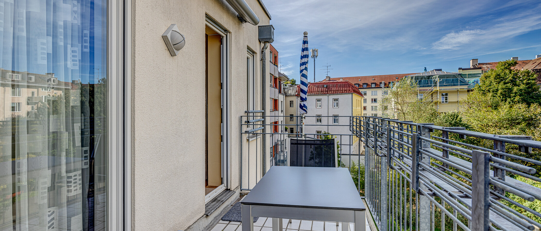 Flad München Maxvorstadt - Rund um den Josephsplatz 02 Balkon 8863