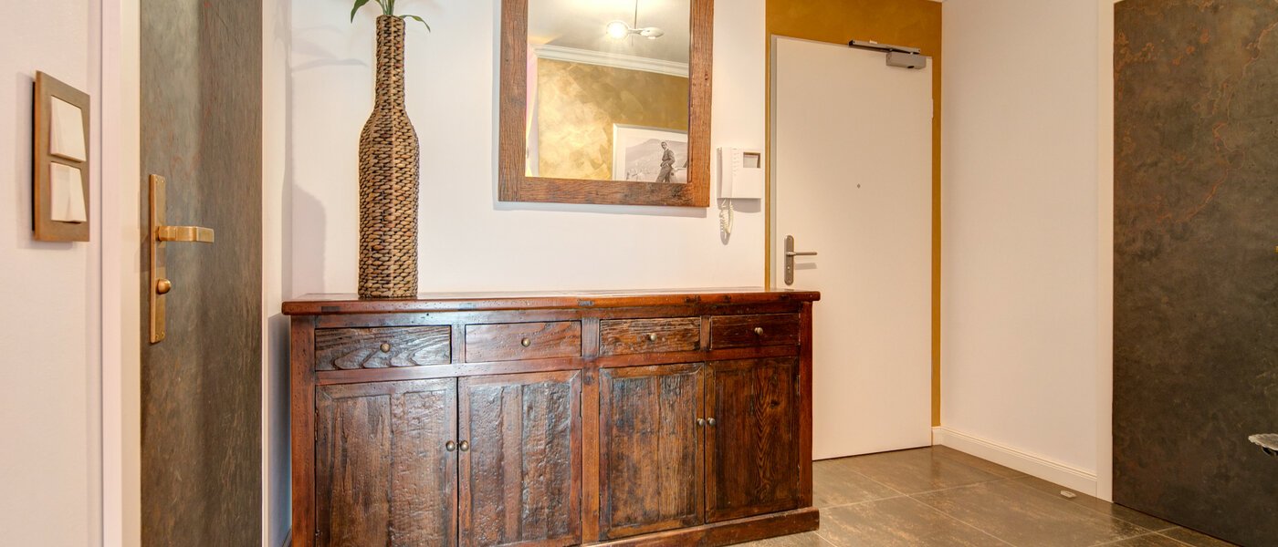 Plat München Schwabing-Nord (zw. Belgrad- & Leopoldstraße) 03 Gang/hal 8881