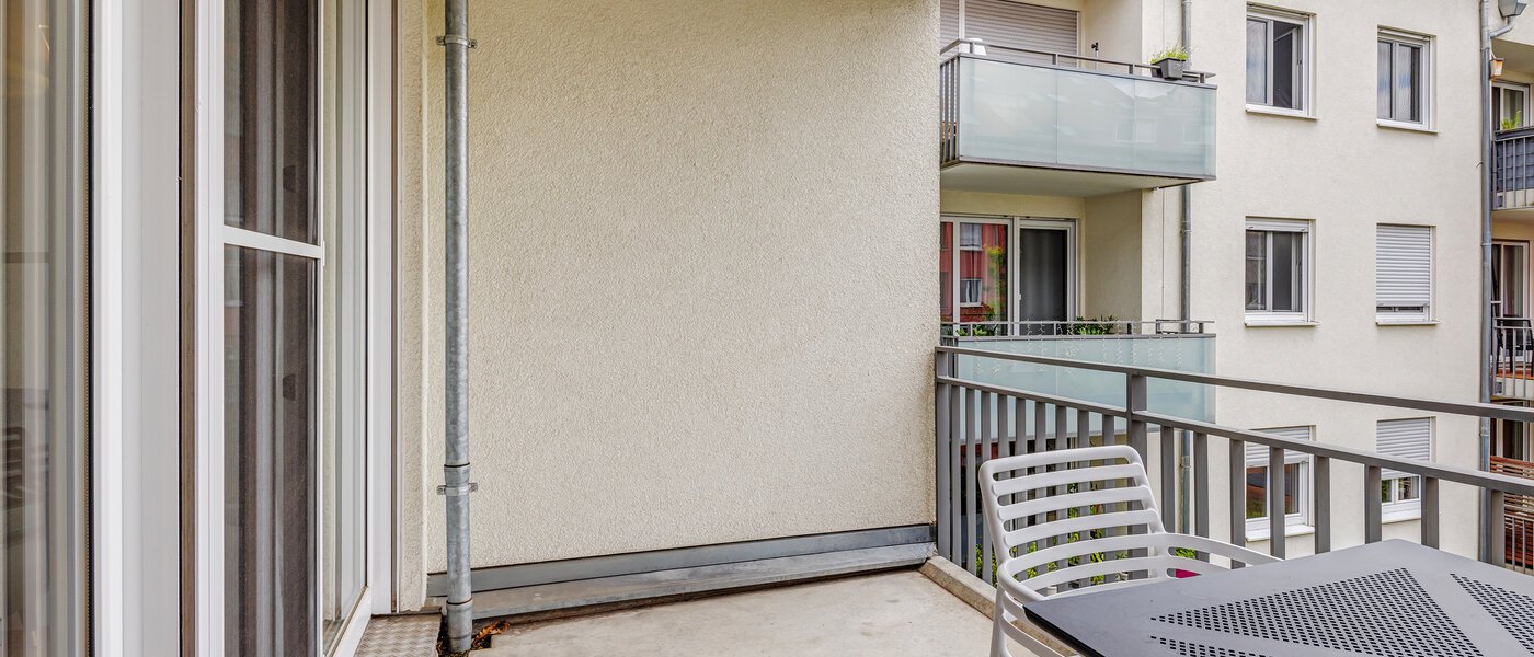 Ravna stran München Obergiesing 02 Balkon 8891