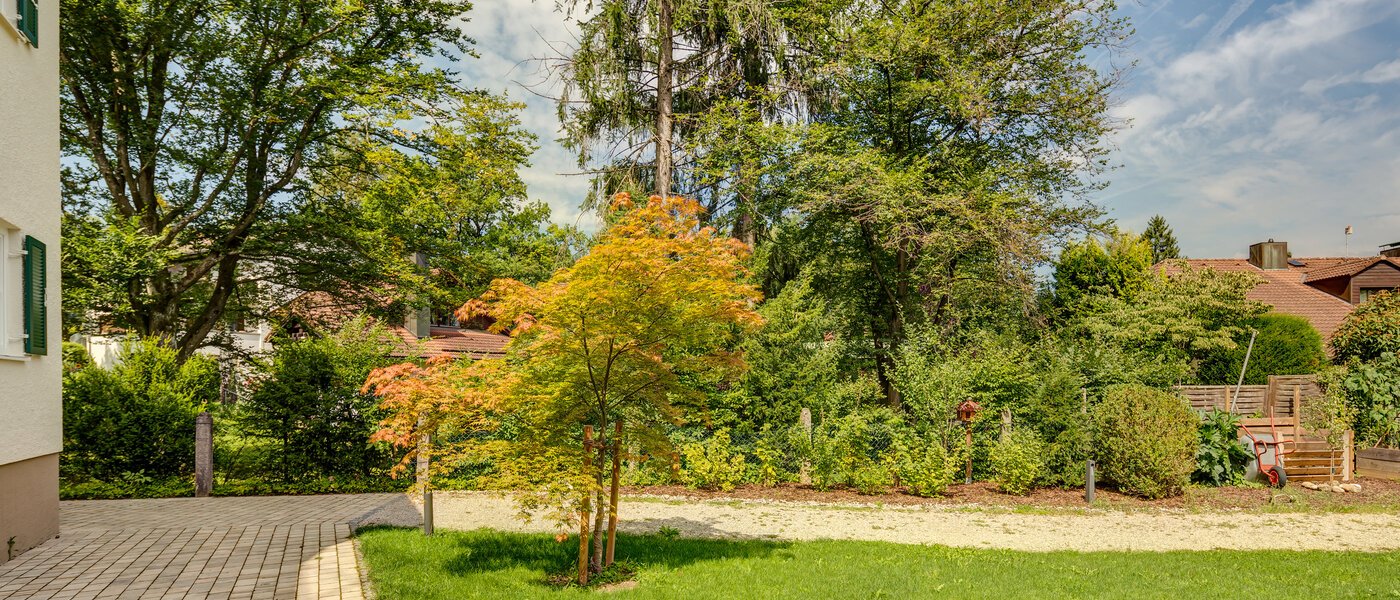 Lapos Gräfelfing 02 Kert 8902