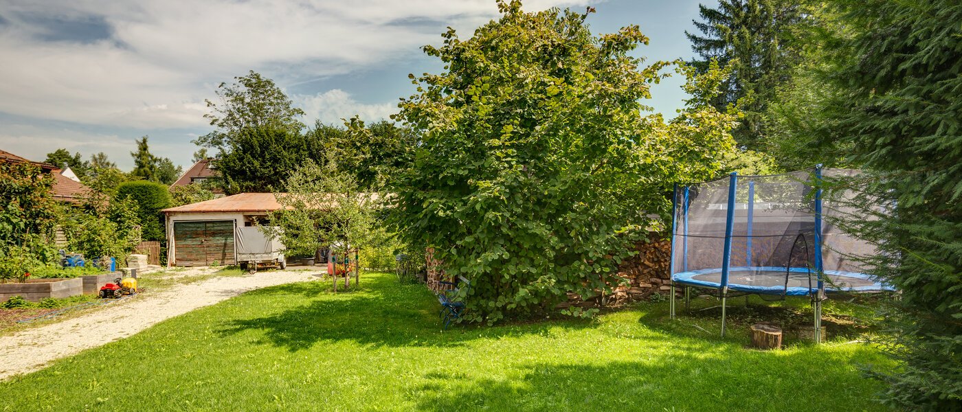 Lapos Gräfelfing 03 Kert 8902