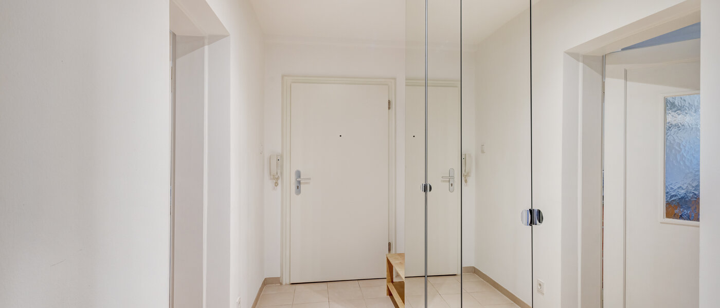 Ploché München Maxvorstadt - Rund um den Josephplatz 01 Chodba/chodba 8953