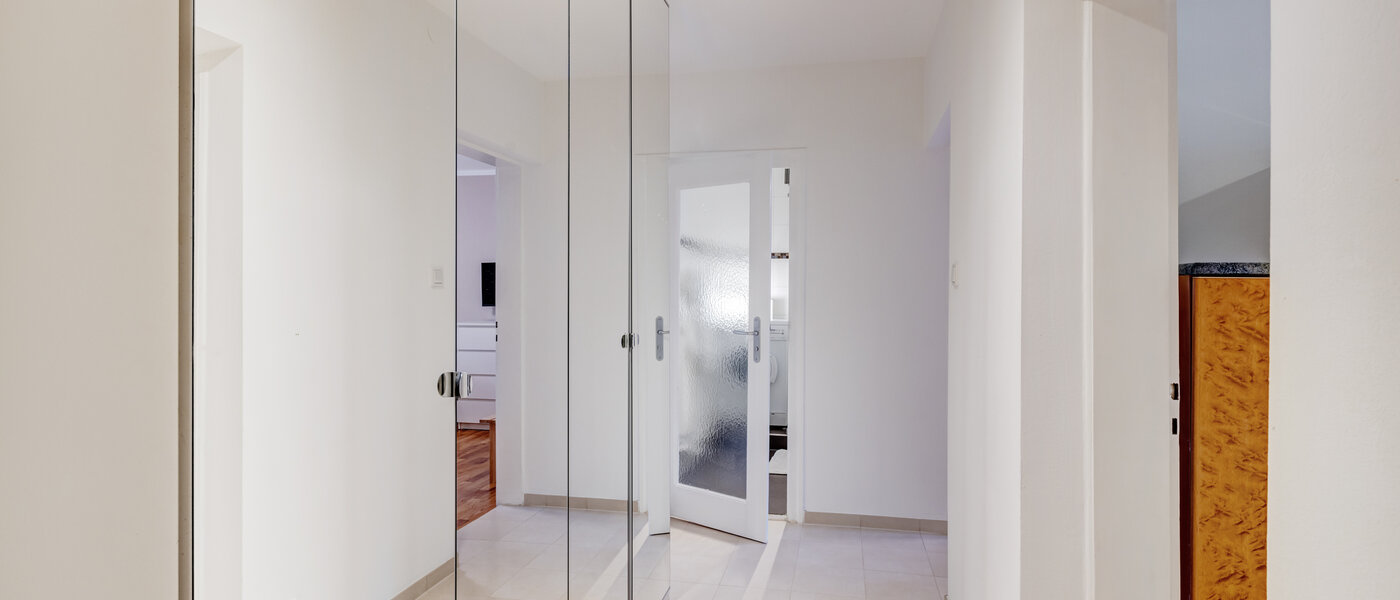 Ploché München Maxvorstadt - Rund um den Josephplatz 02 Chodba/chodba 8953