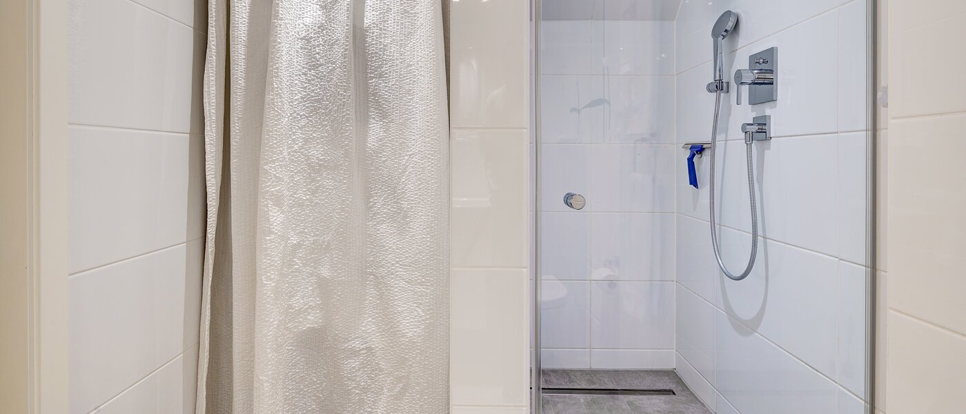 Stanovanje s strešno teraso München Altstadt 03 Kopalnica 9009