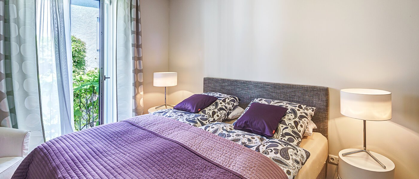 Stanovanje s strešno teraso München Altstadt 01 Spalnica 9009