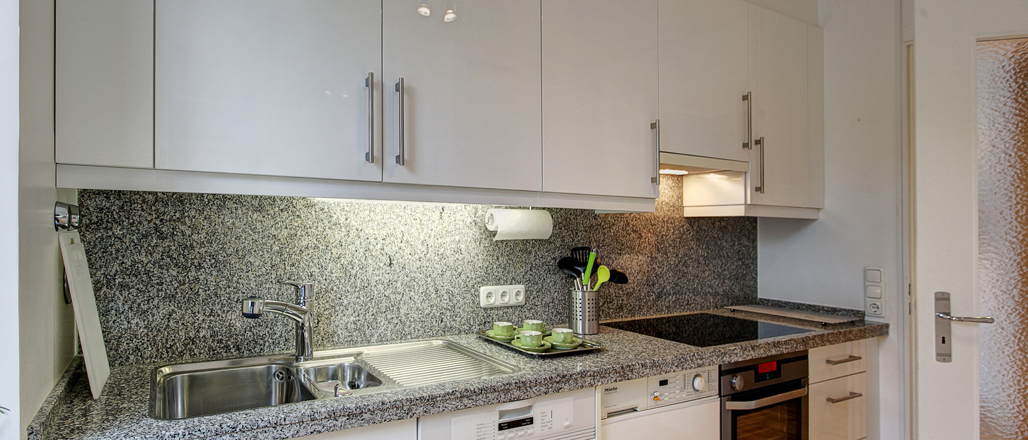 Apartamento com terraço no telhado München Arabellapark 03 Cozinha 9024