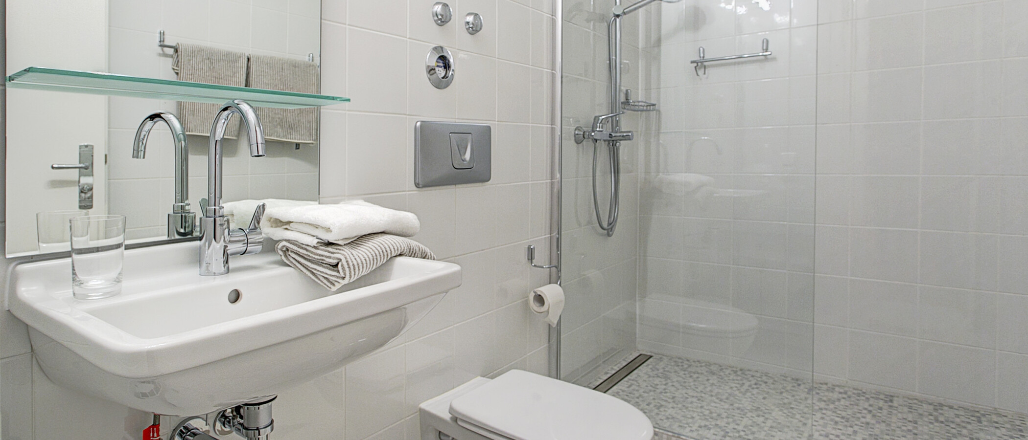 Apartamento com terraço no telhado München Arabellapark 02 2. casa de banho 9024