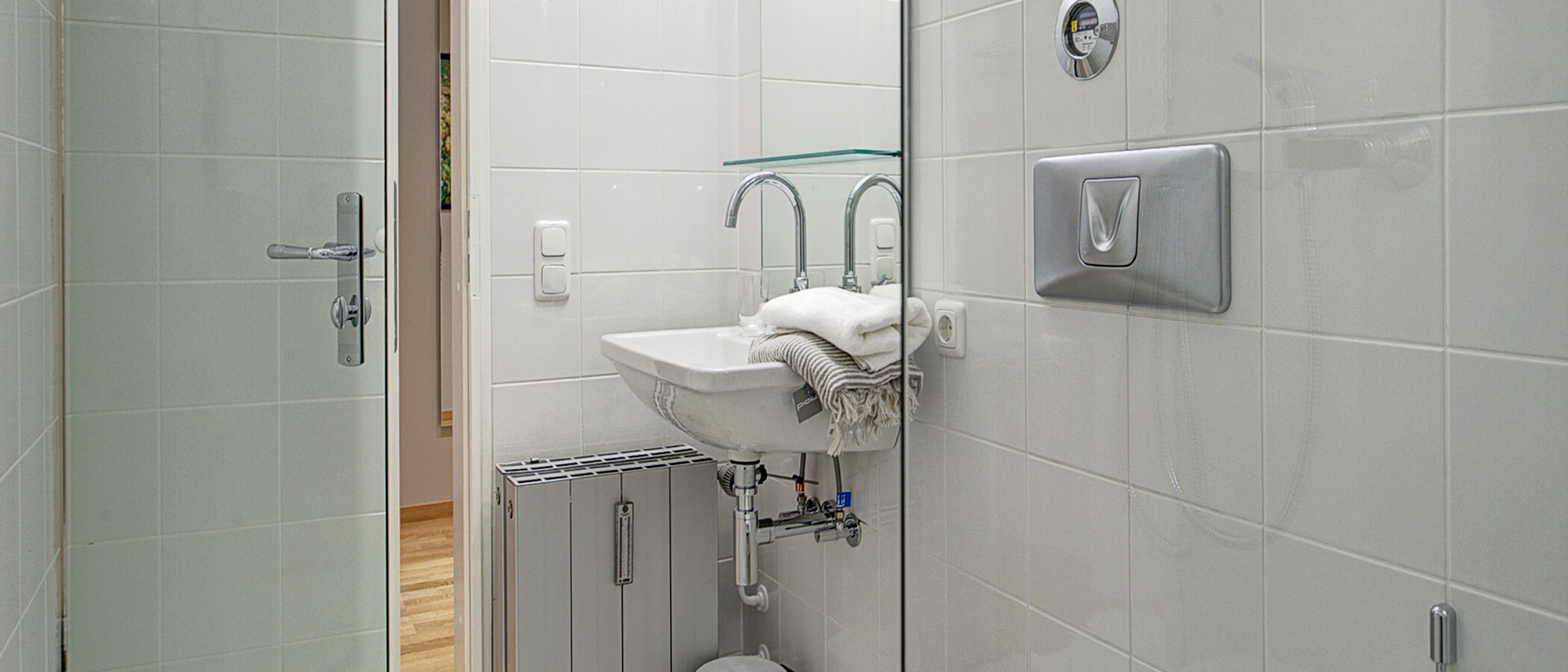 Apartamento com terraço no telhado München Arabellapark 03 2. casa de banho 9024