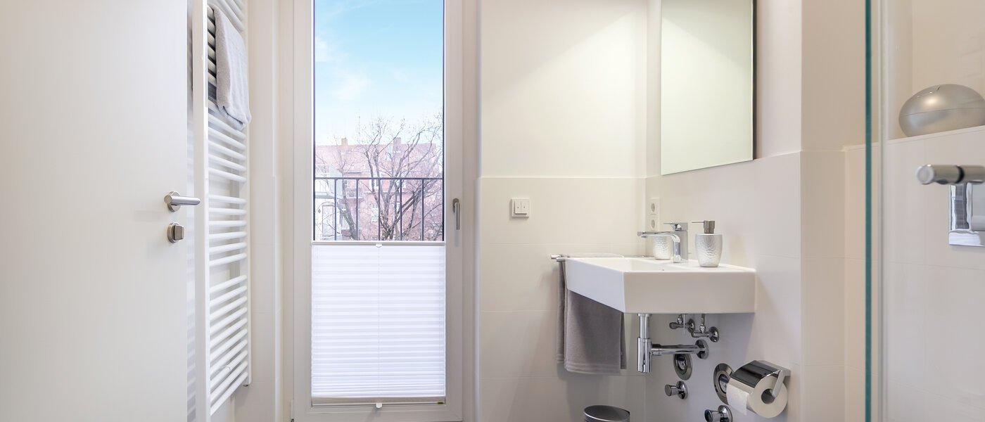 Ploché München Neuhausen 01 2. kúpeľňa 9058