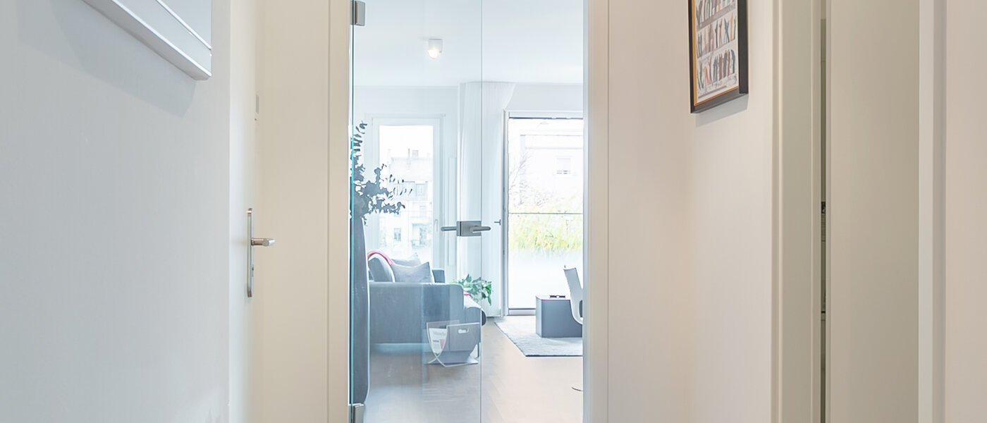 Ploché München Neuhausen 02 Chodba/priestor 9058