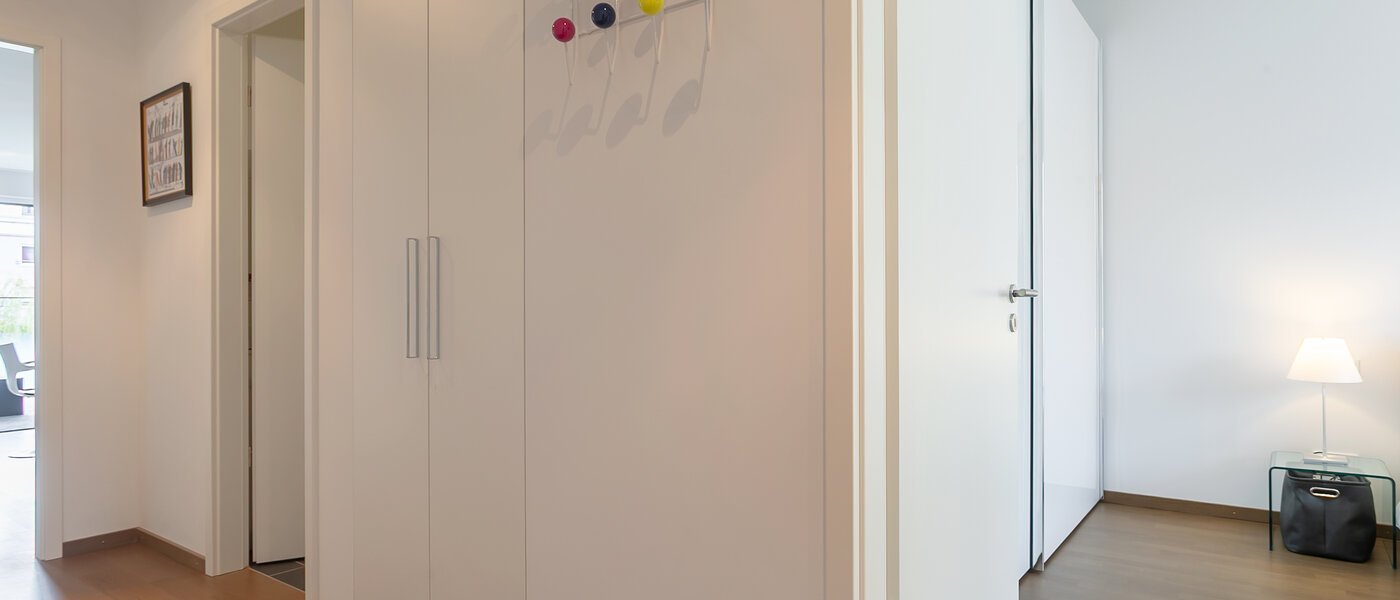 Ploché München Neuhausen 03 Chodba/priestor 9058