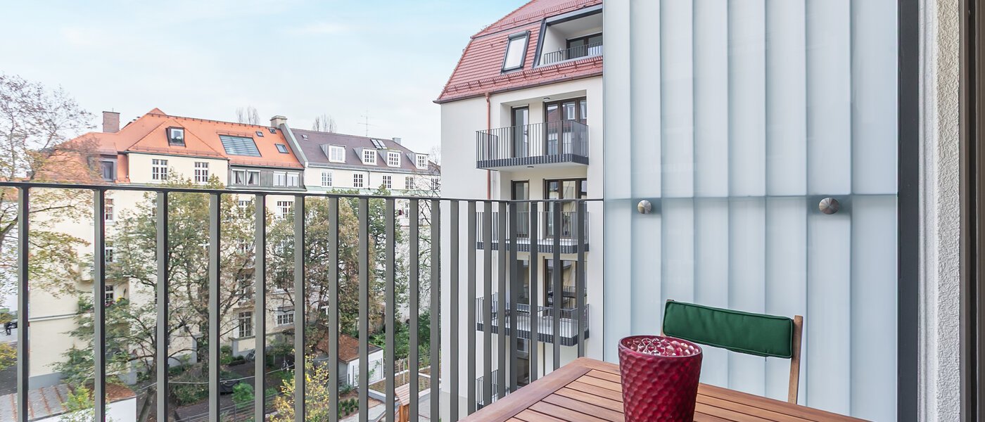 Ploché München Neuhausen 03 Balkón 9058