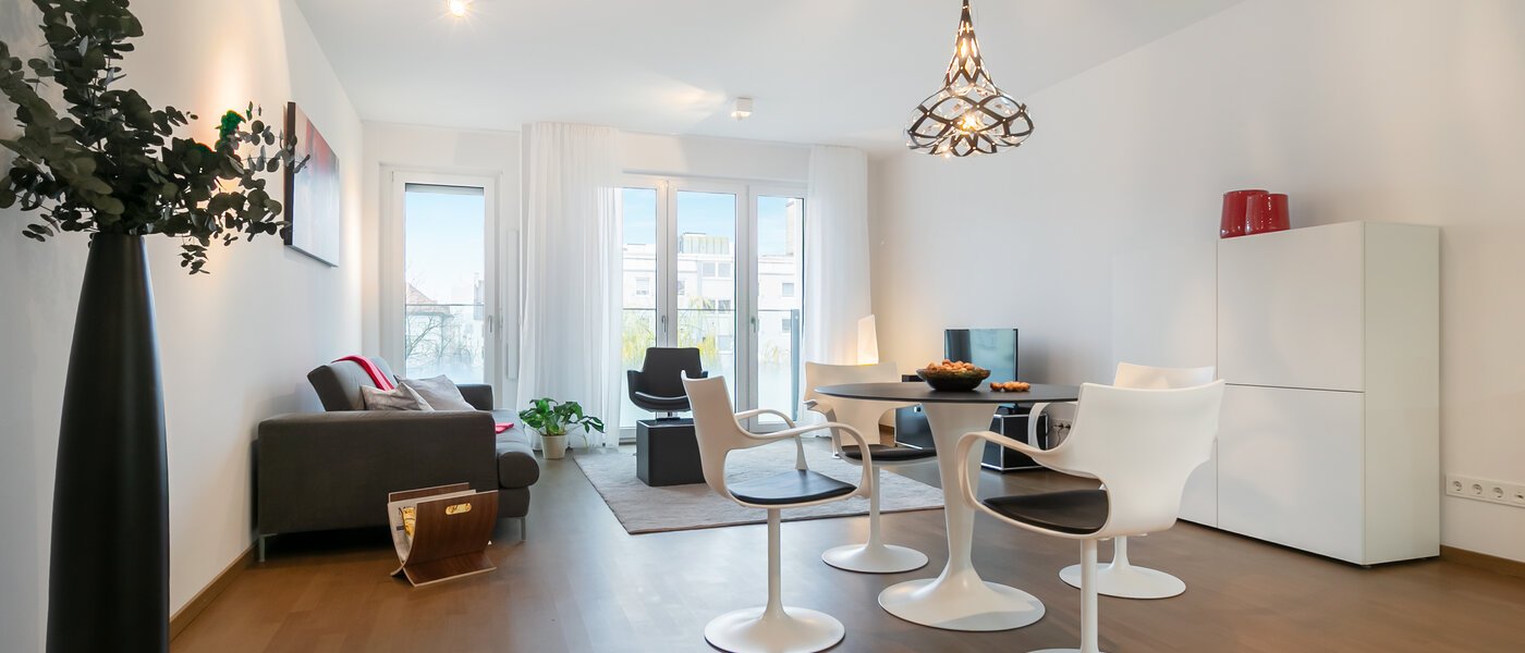 Ploché München Neuhausen 01 Obývacia časť 9058