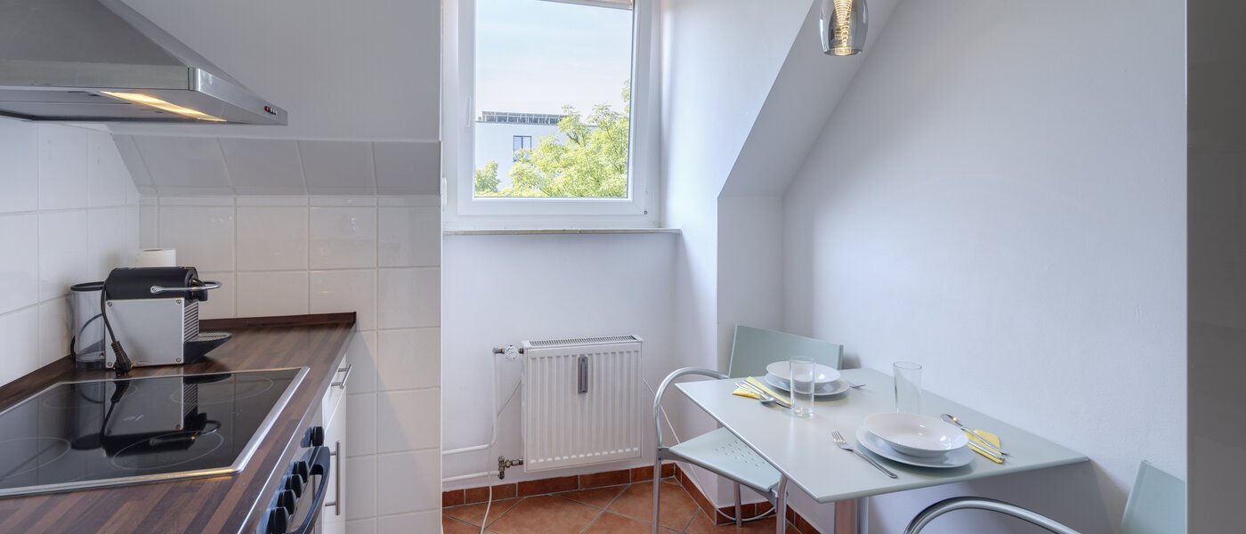 Tetőtéri lakás München Trudering 02 Konyha 9072