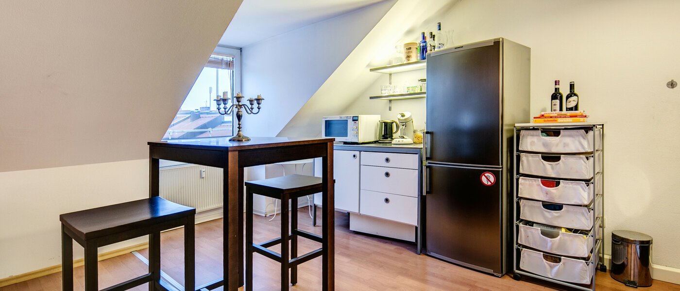 Podkrovní byt München Obergiesing 01 Kuchyně 9124