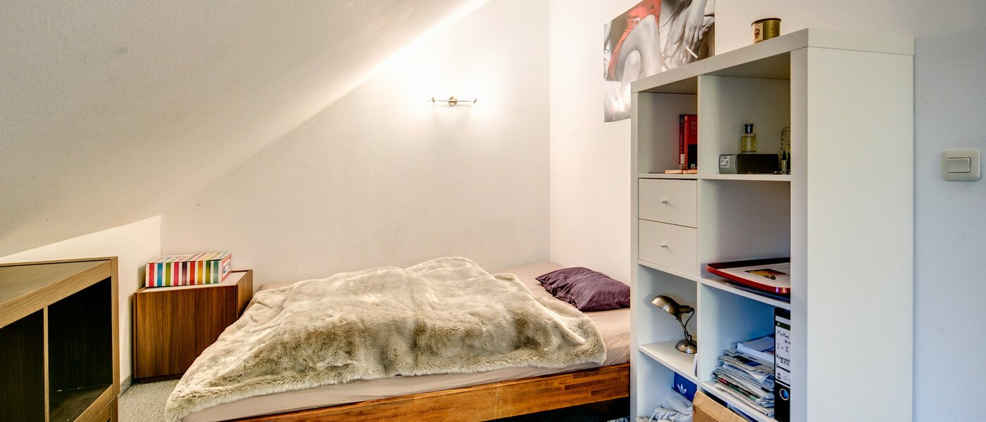 Podkrovní byt München Obergiesing 01 Spaní 9124
