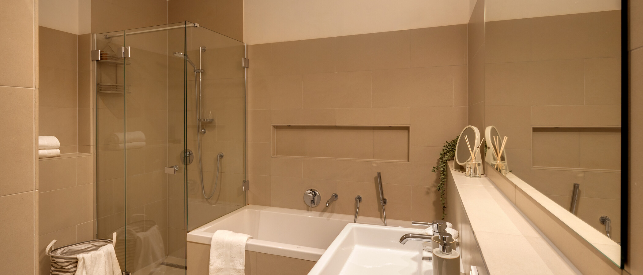 Flat München Maxvorstadt 01 Baderom 9128