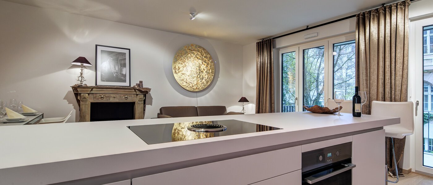 Ploché München Neuhausen 01 Kuchyňa 9154