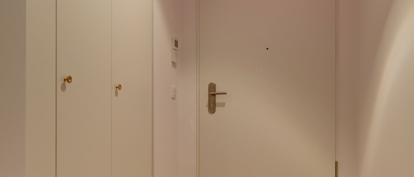 Ploché München Neuhausen 03 Chodba/priestor 9154